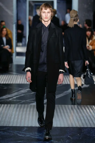 Look 39